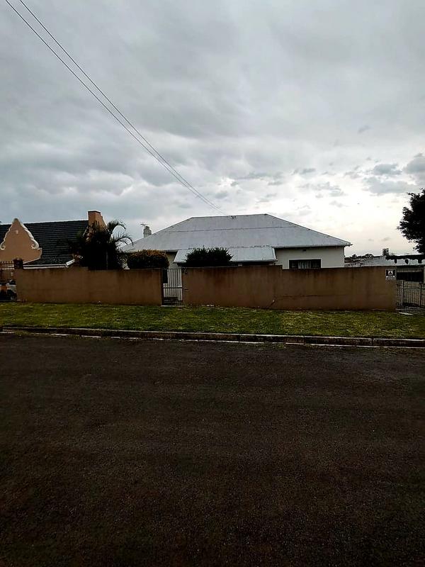 5 Bedroom Property for Sale in Cambridge Eastern Cape